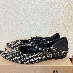 NWOT - Black and White Tweed Flats with Bow Detail